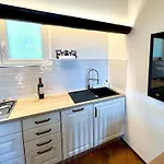 Romantic House By Maggiore With Garden *