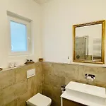 Romantic House By Maggiore With Garden *