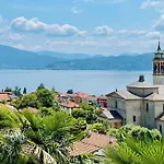 Romantic House By Maggiore With Garden *