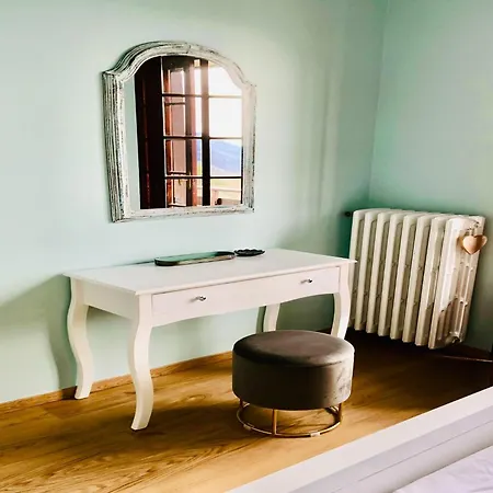 Vakantiehuis Charming With View