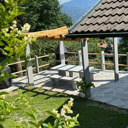 Romantic House By Maggiore With Garden Feriehus