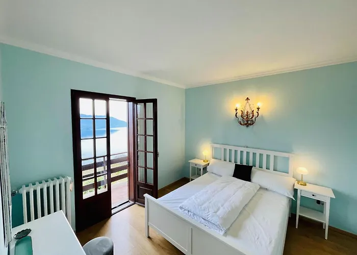 Semesterbostad Romantic House By Maggiore With Garden Trarego Viggiona